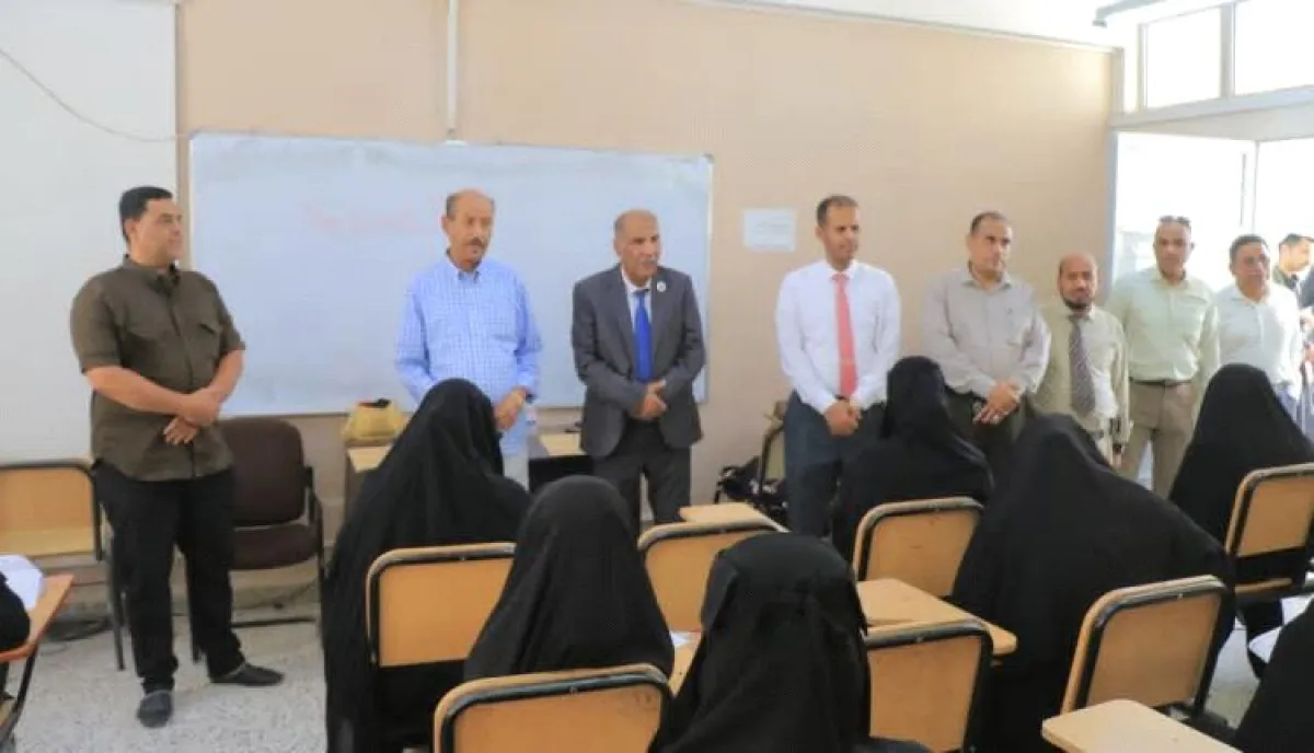 وكيل حضرموت يدشّن امتحانات جامعة سيئون وكلية المجتمع للعام الجامعي 2025–2026م