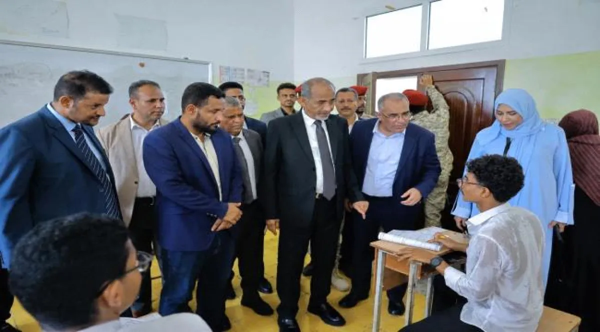 صورة تُخجل كل مسؤول يمني ما زال في منصبه
