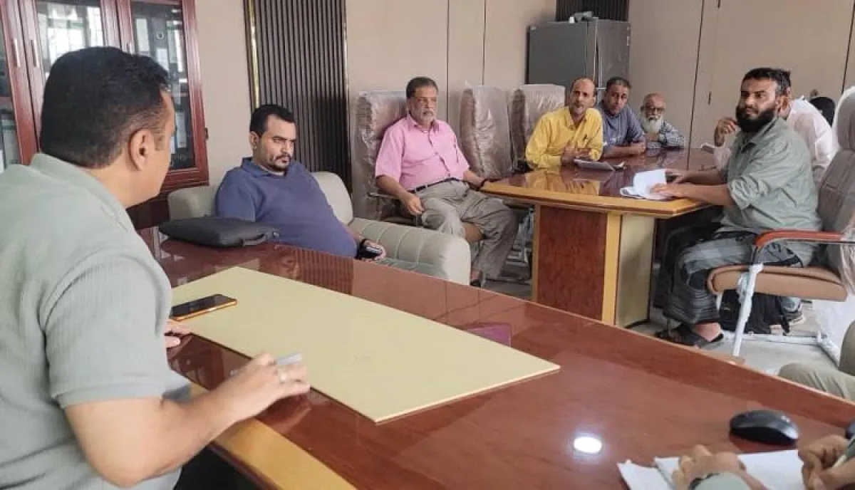 الداؤودي" يوجه بضبط كافة المنشآت التجارية المخالفة بمديرية البريقة