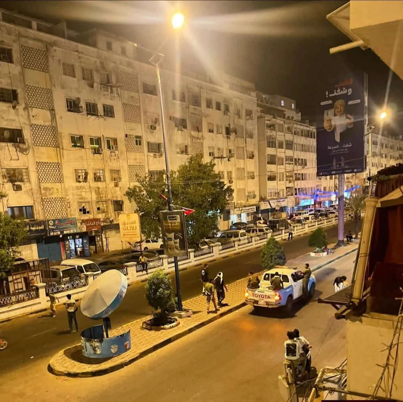 حرّ قاتل وظلام دامس ينهك أطفال عدن
