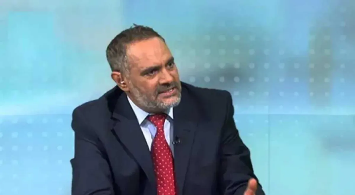 قيادي حوثي بعد إعلان جماعته استهداف إسرائيل وحظر الملاحة البحرية: خيرة الله... خبّوا ما تبقى من الحكومة!