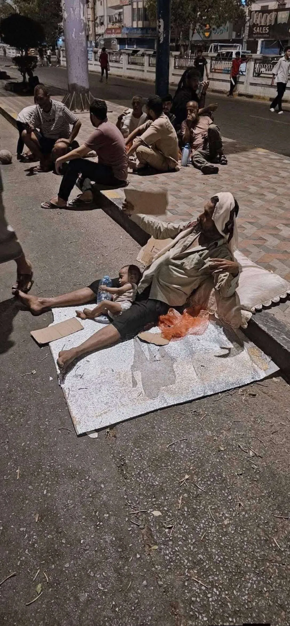 عاجل:انخفاض ساعات الانقطاع للكهرباء بكريتر