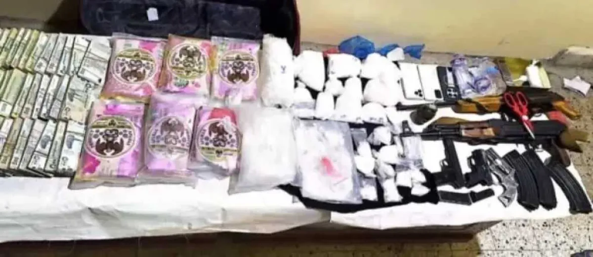 الإطاحة بأحد أخطر مروجي المخدرات في حضرموت وبحوزته 10 كجم من ‘‘الشبو والحشيش’’ وأسلحة
