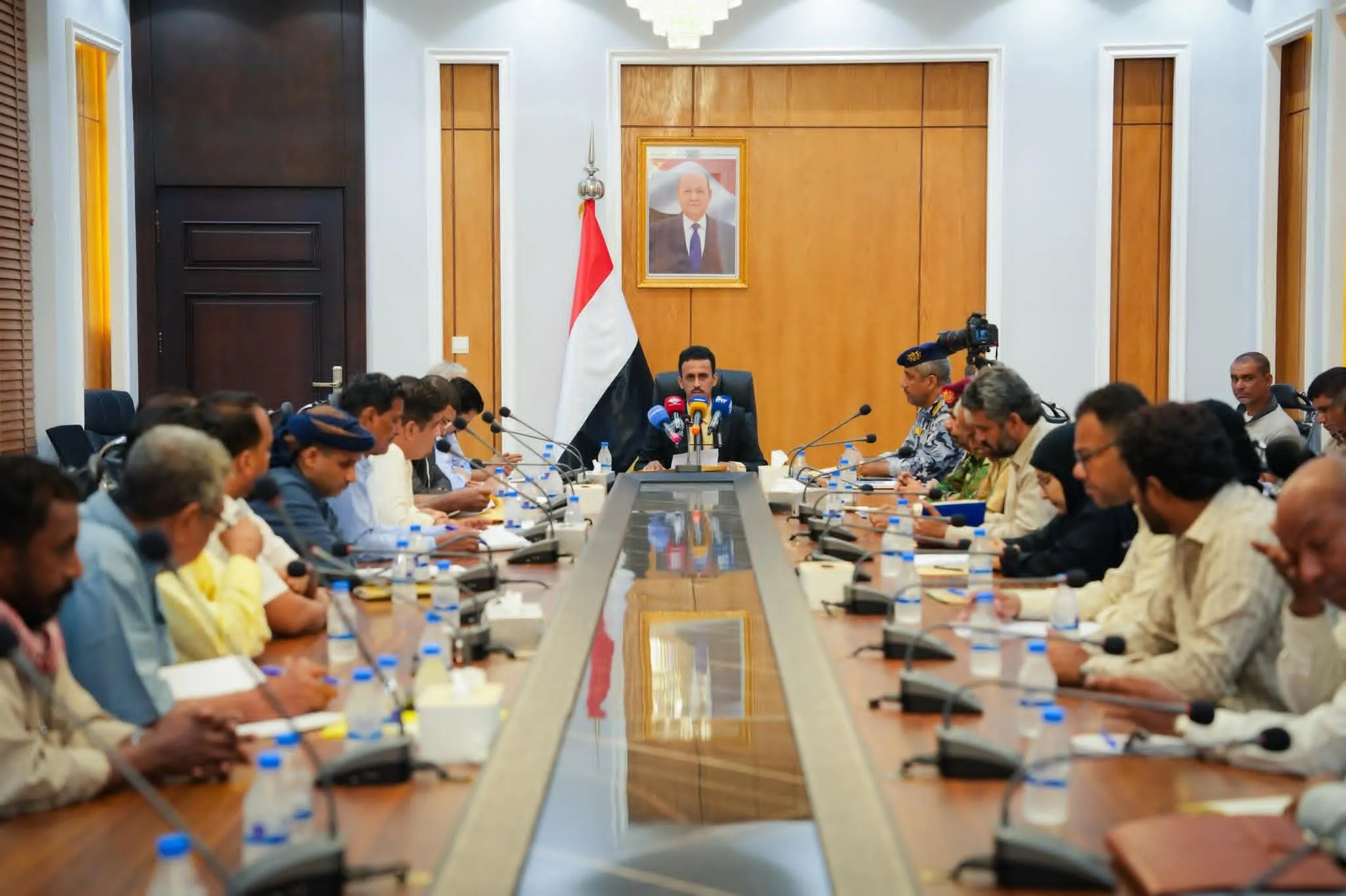 تنفيذي حضرموت يستمع لإحاطة عاجلة حول الكهرباء ويطالب الحكومة بالتدخل العاجل