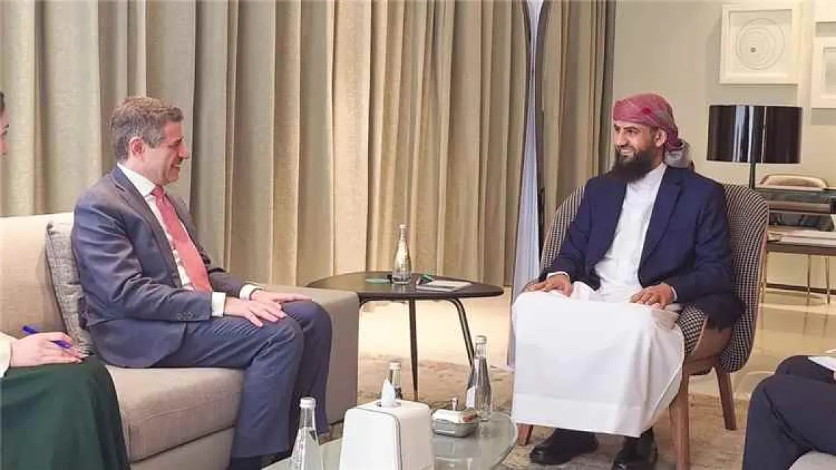 المحرّمي يودّع السفير الأمريكي ويؤكد أهمية تعزيز الدعم الدولي لمواجهة التحديات