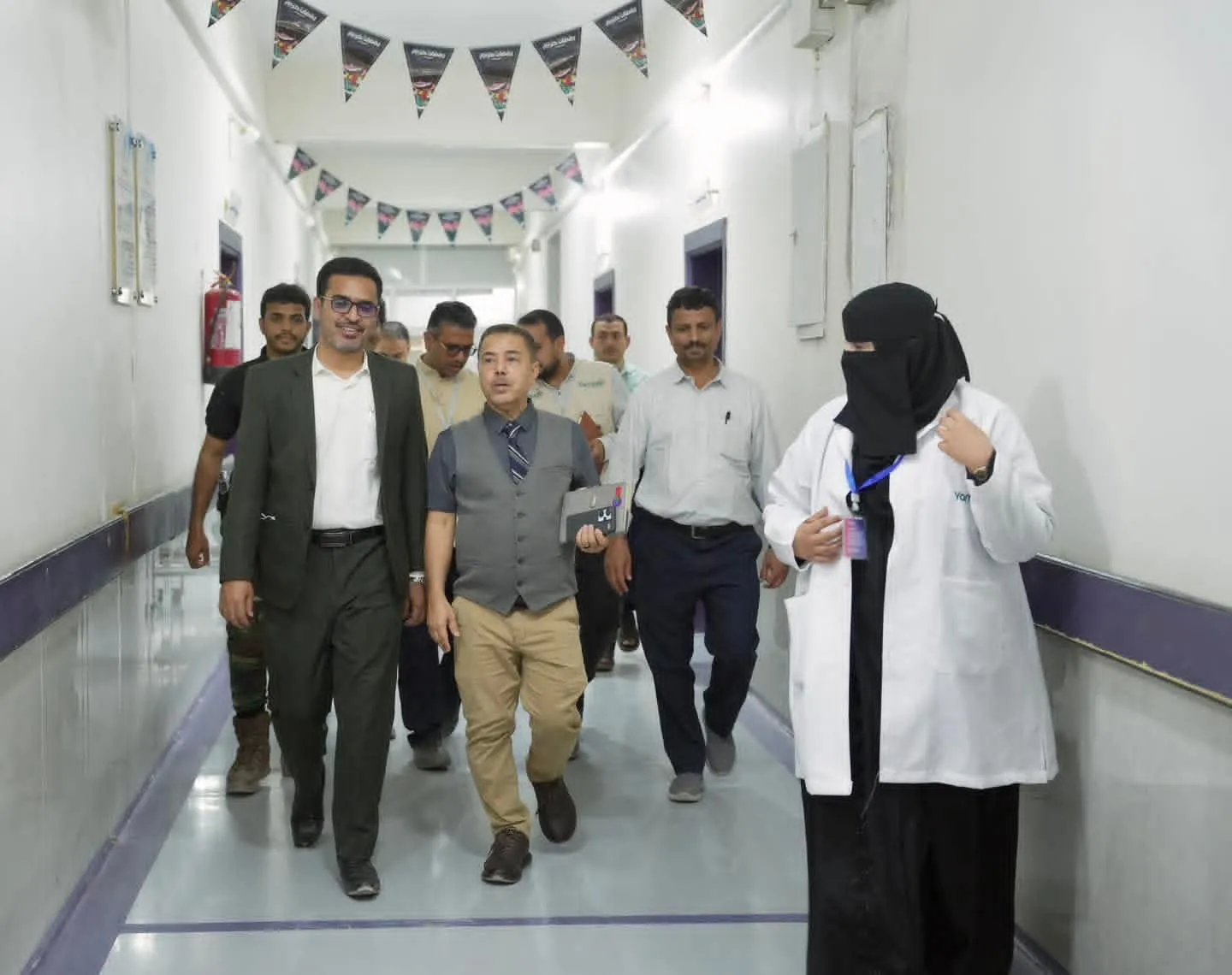 هيئة مستشفى مأرب العام ومؤسسة يمان تبحثان توسيع خدمات الرعاية التوليدية ودعم صحة الأم والطفل