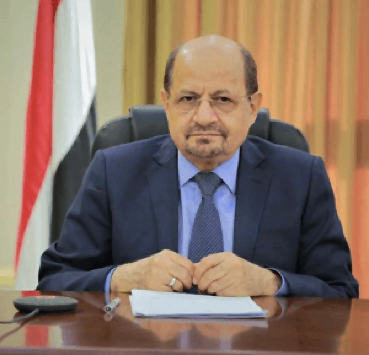 رئيس الوزراء.. حلول تدريجية قيد التنفيذ لتحسين استقرار الكهرباء في اليمن