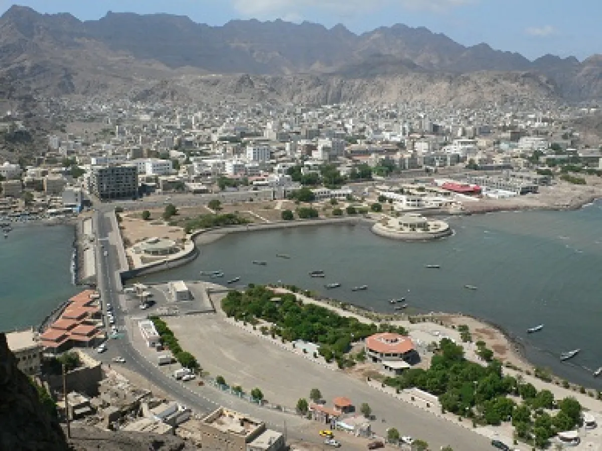 اللجنة الأمنية بعدن تجدد دعمها للمطالب المشروعة وتحذر من محاولات إخراج الاحتجاجات عن مسارها السلمي