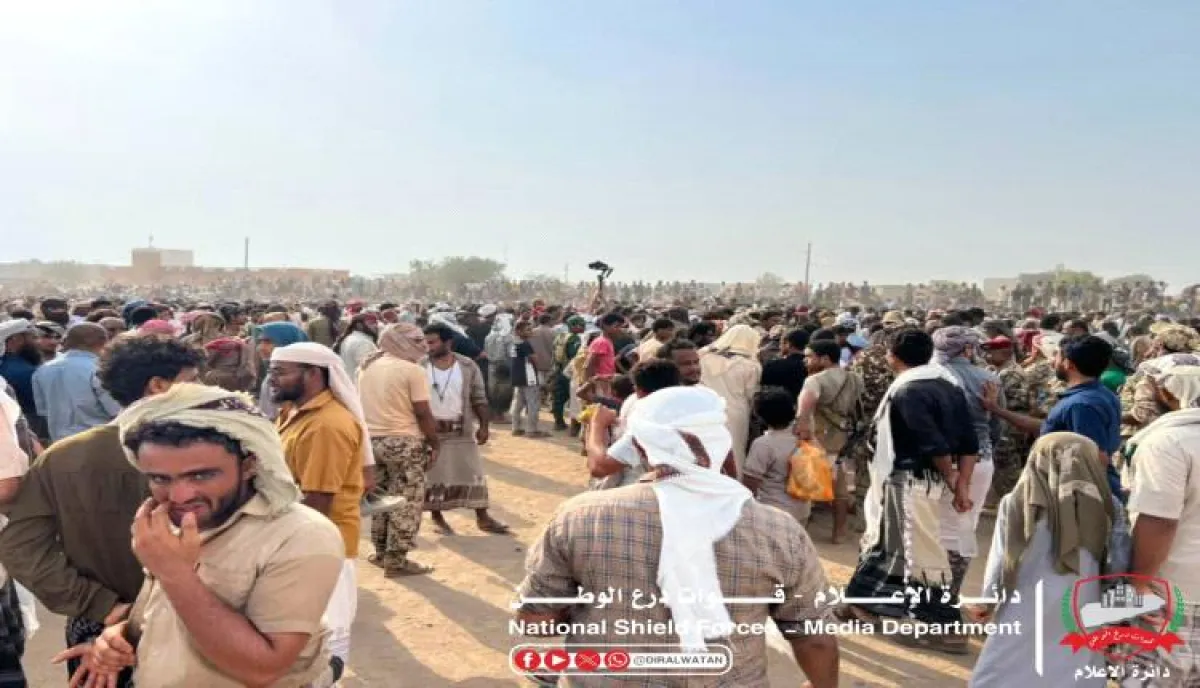 بتوجيهات القائد العام..وفد من قوات درع الوطن يشارك في تشييع ودفن الشهيد العميد/ يحيى وحيش