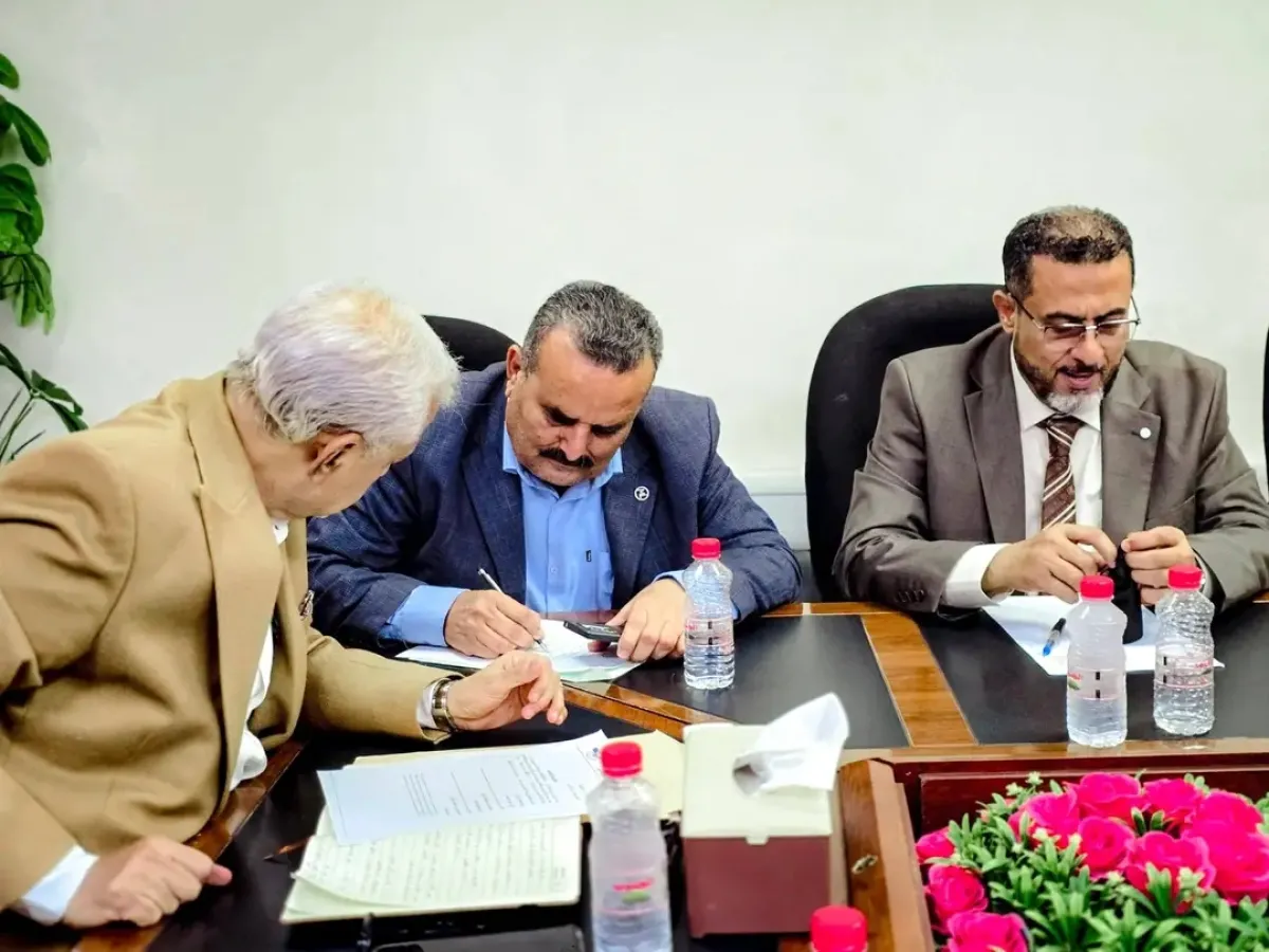 مطار عدن الدولي يشهد مراسم استلام وتسليم للمدير العام ونائبه