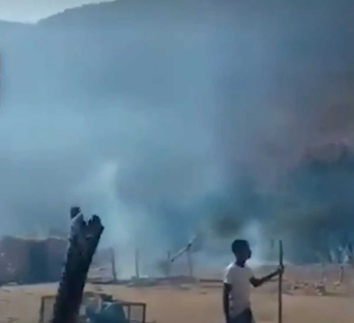 حريق يلتهم مساكن البدو في “الجريب” بالمهرة ويخلف خسائر مادية كبيرة