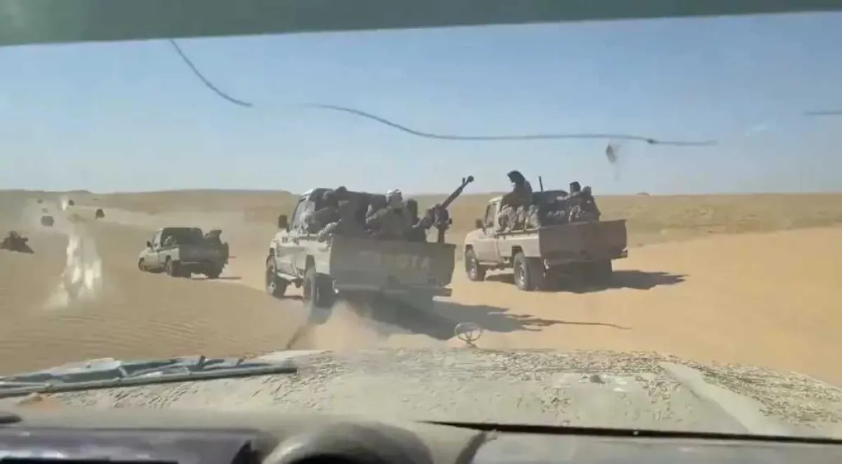 لأول مرة.. انتشار أمني واسع لقوات الطوارئ لتأمين الطريق الدولي والحدود مع السعودية في الجوف - [فيديو]