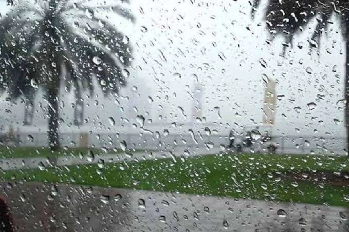 بعد اجواء حارة ..أمطار تهطل على هذه المديرية