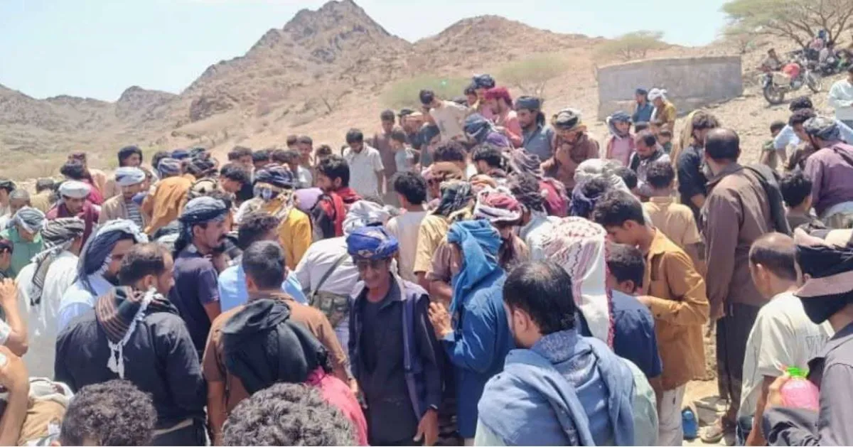 يافع تودّع عزام الكلدي.. تشييع مهيب للجندي الذي أُصيب في هجوم المحفد