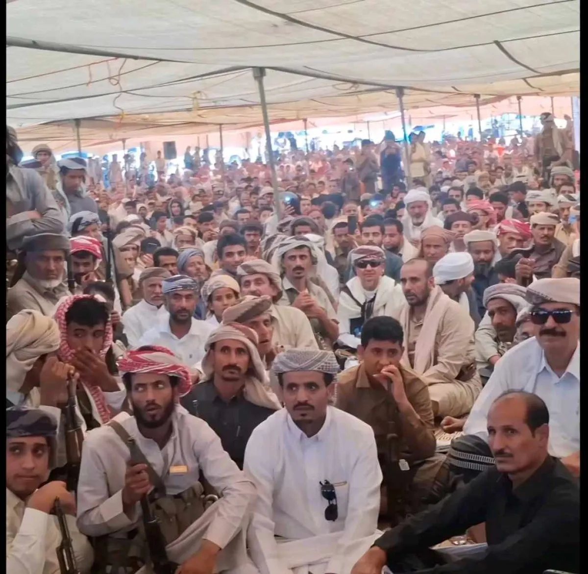 برعاية المحافظ بن الوزير.. حكم قبلي ينهي قضية مقتل أمين ناصر باحاج ويعزز مساعي الصلح والسلم المجتمعي