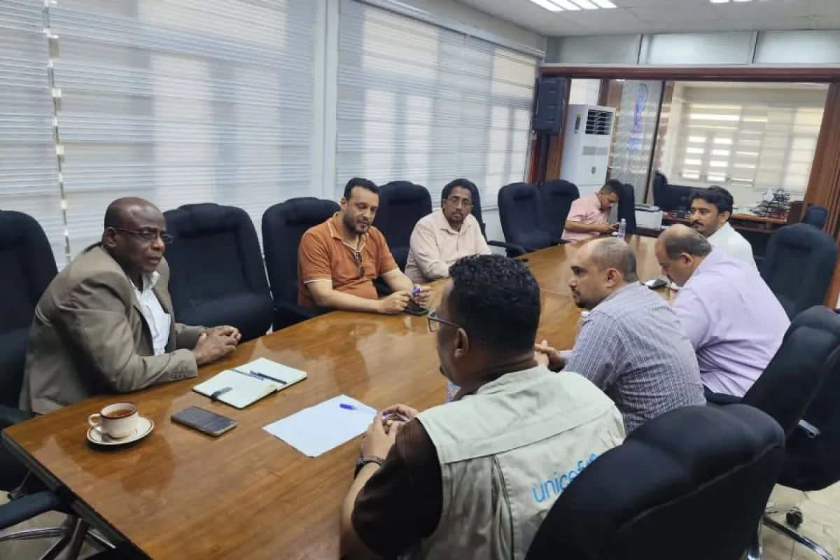 الرباكي يبحث مع وفد اليونيسف إدراج ميناء المكلا ضمن الموانئ المعتمدة لنقل المساعدات الإنسانية إلى اليمن
