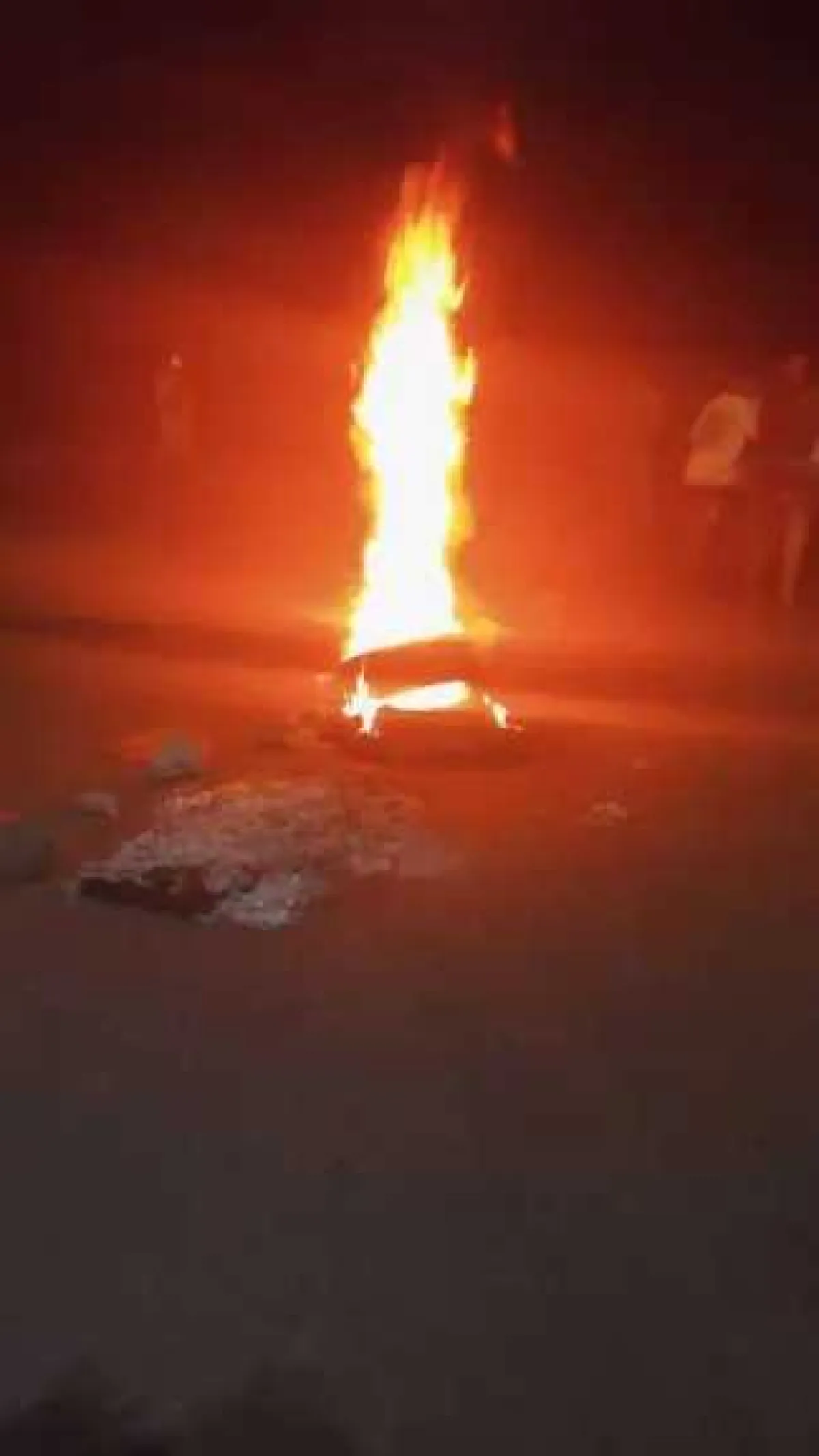 ”المجلس الانتقالي يستغل معاناة الناس.. وشباب عدن يردون ببيان ناري!”