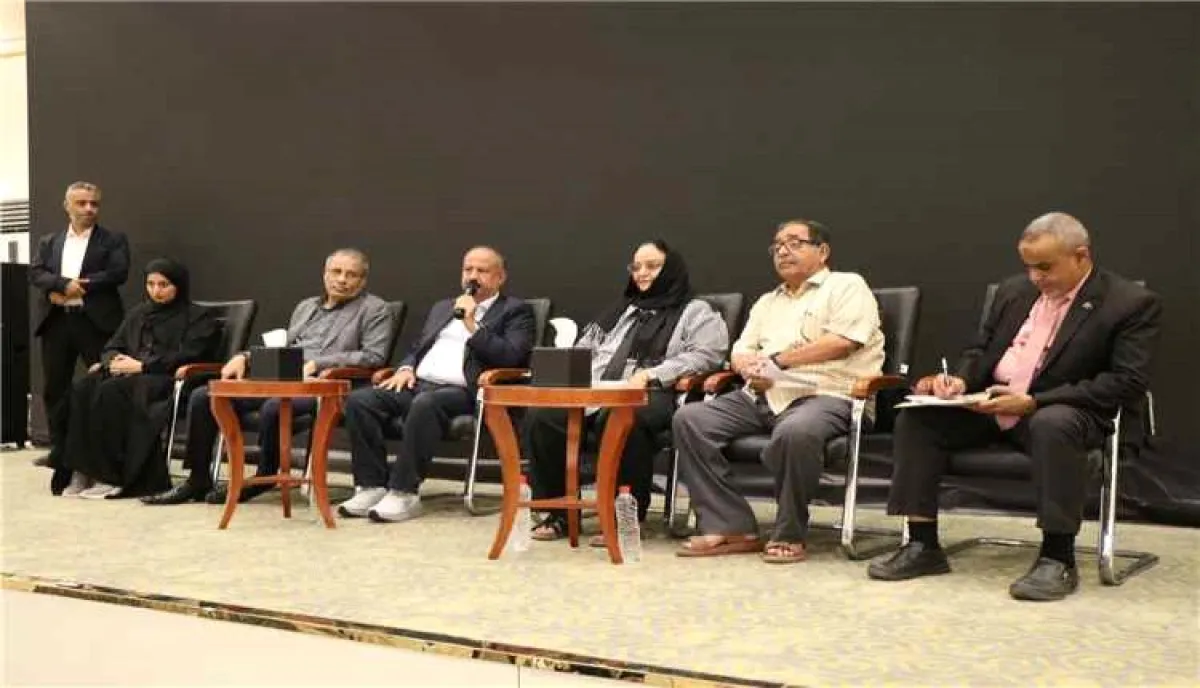 وزير النقل يناقش مع نخبة من الأكاديميين والإعلاميين سبل تحسين الخدمات الأساسية في عدن