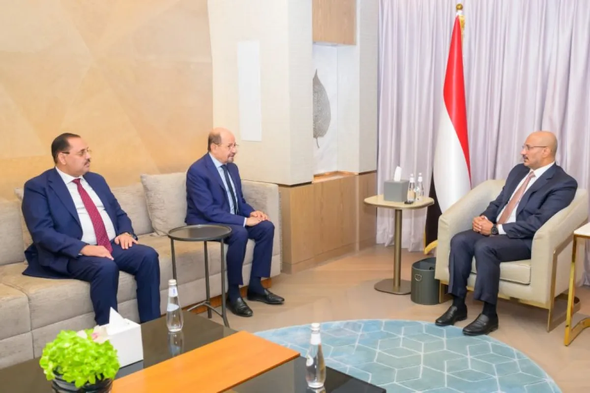 طارق صالح يلتقي رئيس مجلس الوزراء ويؤكد دعم جهود الحكومة لتحسين الخدمات والإصلاحات الاقتصادية