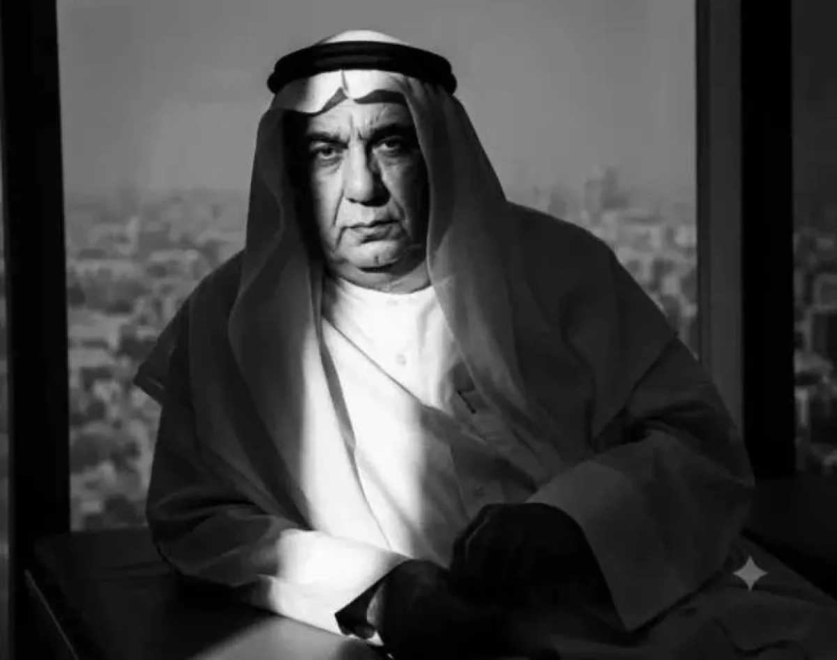 مفاجأة تهز الكويت .. أشهر ملياردير يخدع السلطات بجنسيته المزورة.. وهذه أصوله واسمه الحقيقي
