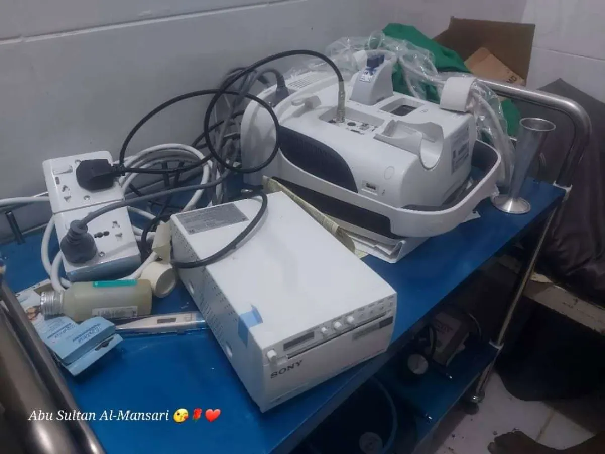 العثور على جهاز الأشعة المفقود في يافع سرار بعد أسابيع من الإبلاغ عن اختفائه.. وتساؤلات حول ملابسات القضية