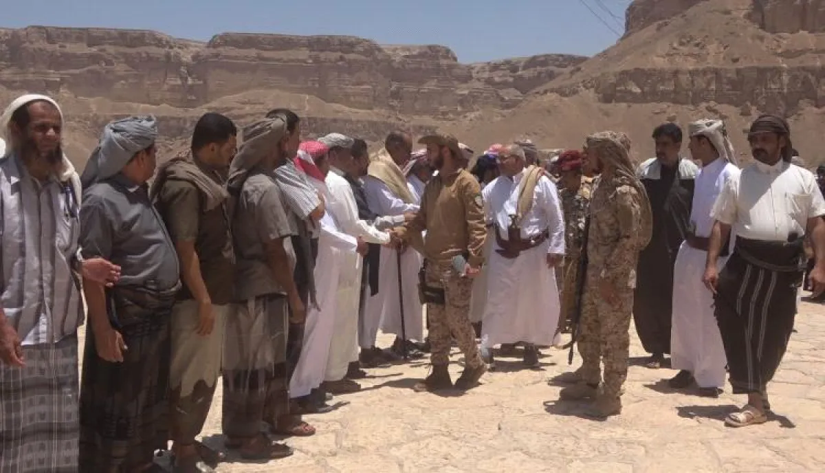وادي حضرموت: المعبري والنهدي يقودان حواراً موسعاً مع القيادات القبلية والمجتمعية لمعالجة الأزمات الخدمية والمعيشية