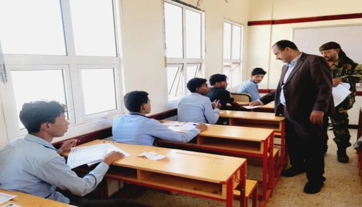 مدير عام قعطبة يتفقد العملية الاختبارية للثانوية العامة ويشيد بمستوى التنظيم