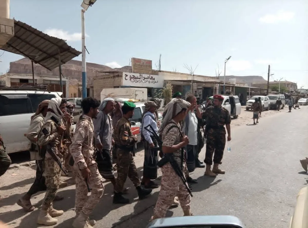 حملة أمنية مشتركة بالمحفد لإلزام المحال التجارية بتركيب كاميرات المراقبة
