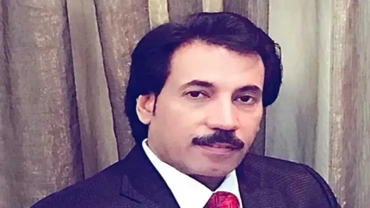 البيض يشن هجوماً حاداً على ”الانتقالي المنحل“ ويتهمه باختطاف القضية الجنوبية لحسابات نفوذ ضيقة