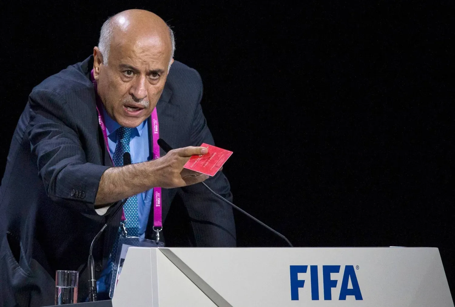منع رئيس الاتحاد الفلسطيني من حضور كأس العالم