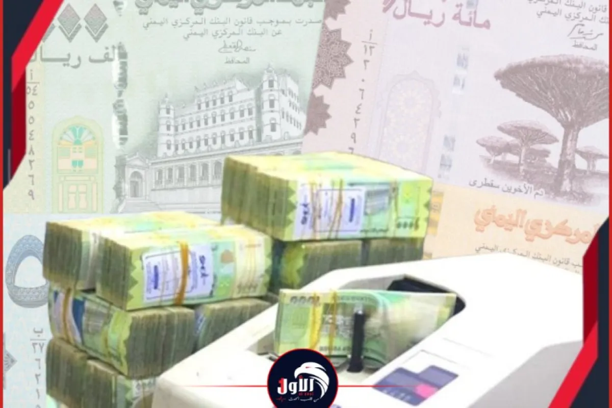 ​أول وزير في الحكومة يرفع مرتبات موظفي وزارته إلى أكثر من الضعف في عدن