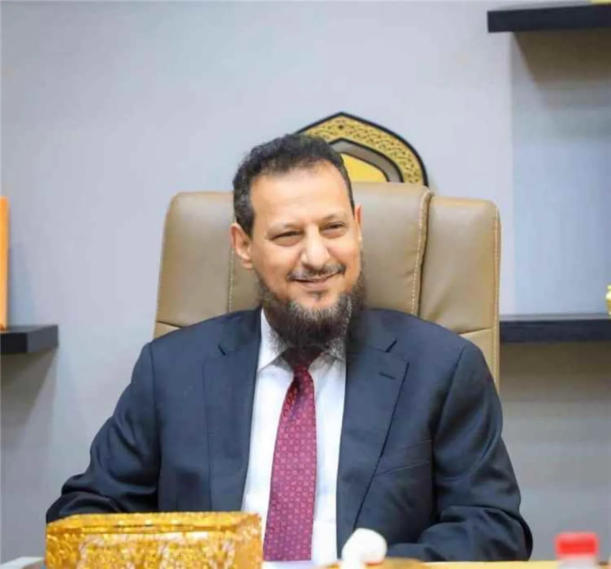 مسؤول حكومي يدعو لمنح قيادة عدن الوقت الكافي لمعالجة التحديات الخدمية