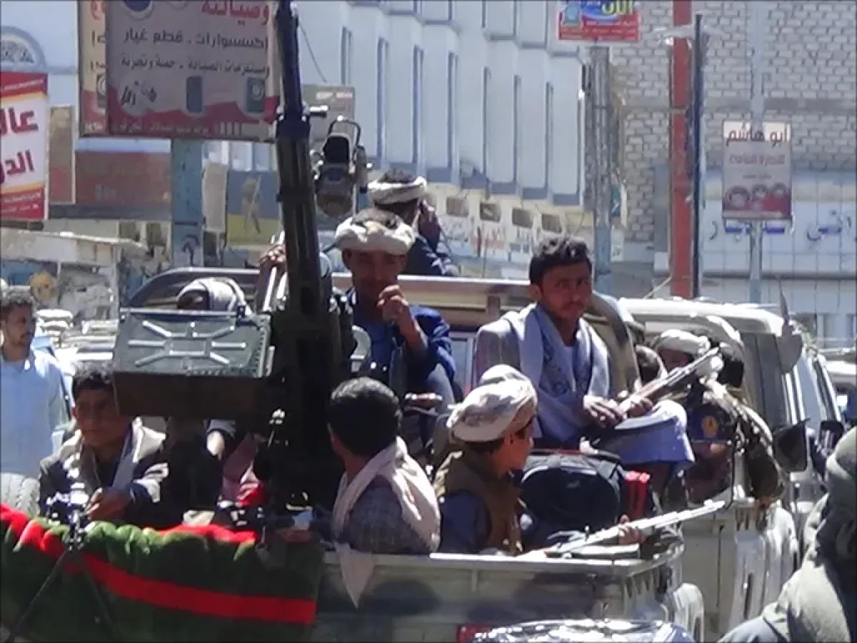 الحوثيون يحولون منزل شيخ قبلي في البيضاء إلى محطة إذاعية تابعة للجماعة