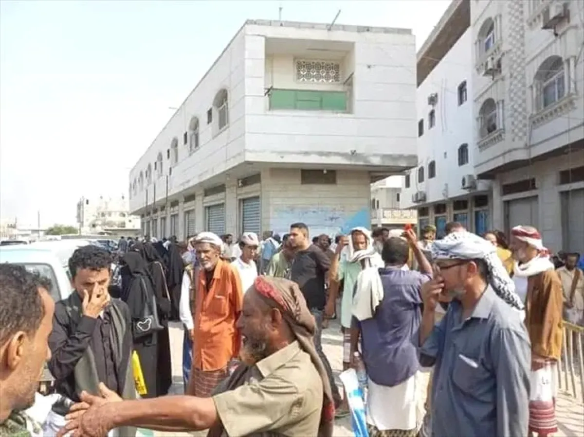 معاناة تتفاقم.. المبعدون المدنيون يطالبون بصرف مرتباتهم المتأخرة وإنهاء سنوات من الإهمال