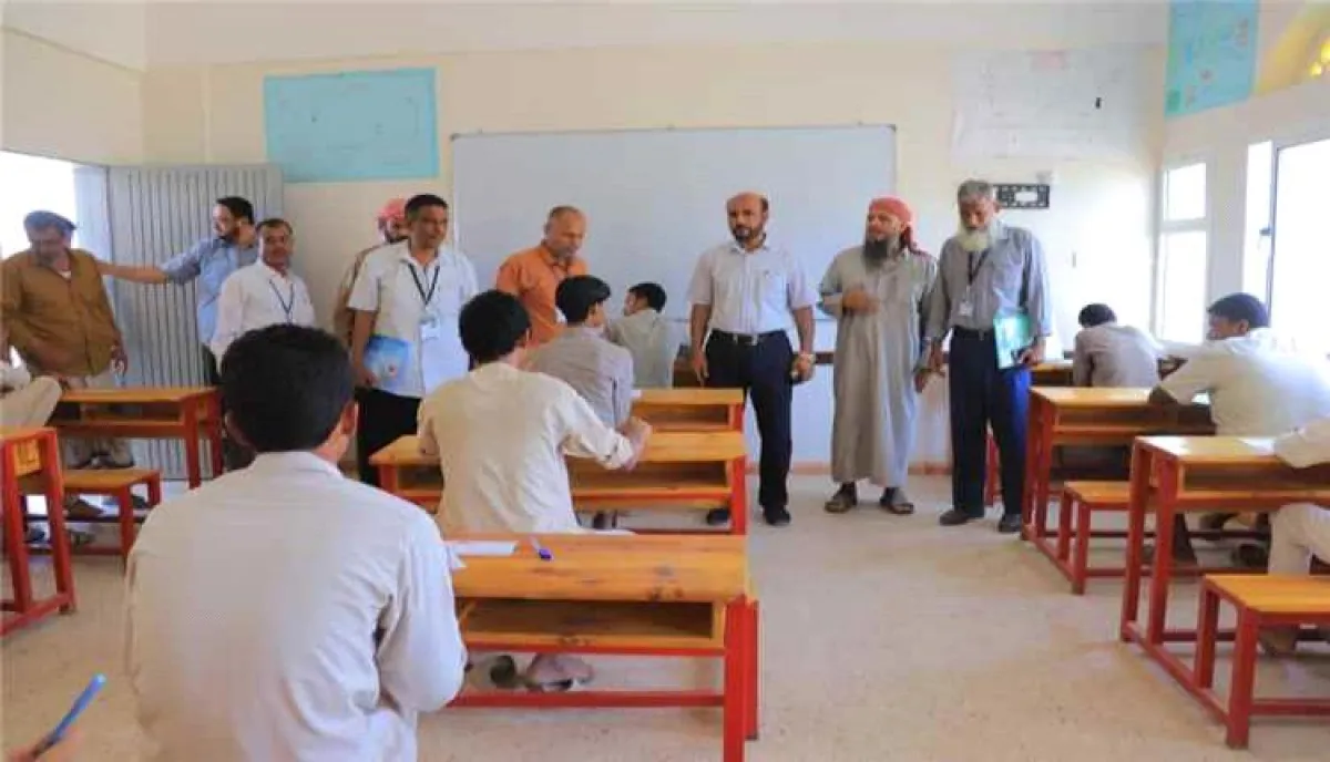 وفد تربوي يتفقد سير اختبارات الثانوية العامة في مديرية القطن بحضرموت