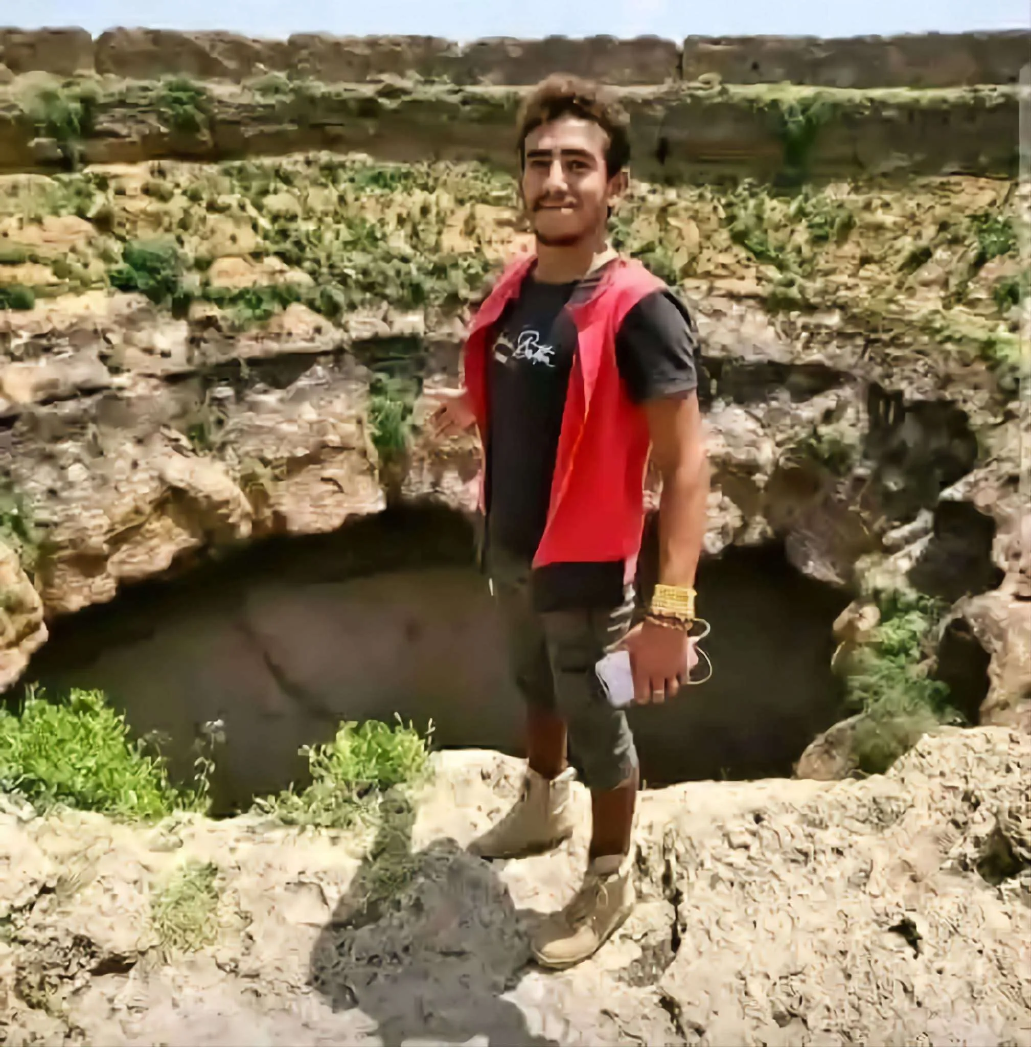 ناشطة يهودية تطالب بهذا الأمر عقب سقوط القعقاع في حرضة دمت الكبريتية